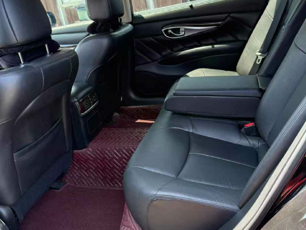 英菲尼迪 Q70  2017款 Q70L 2.5L 奢華版圖片