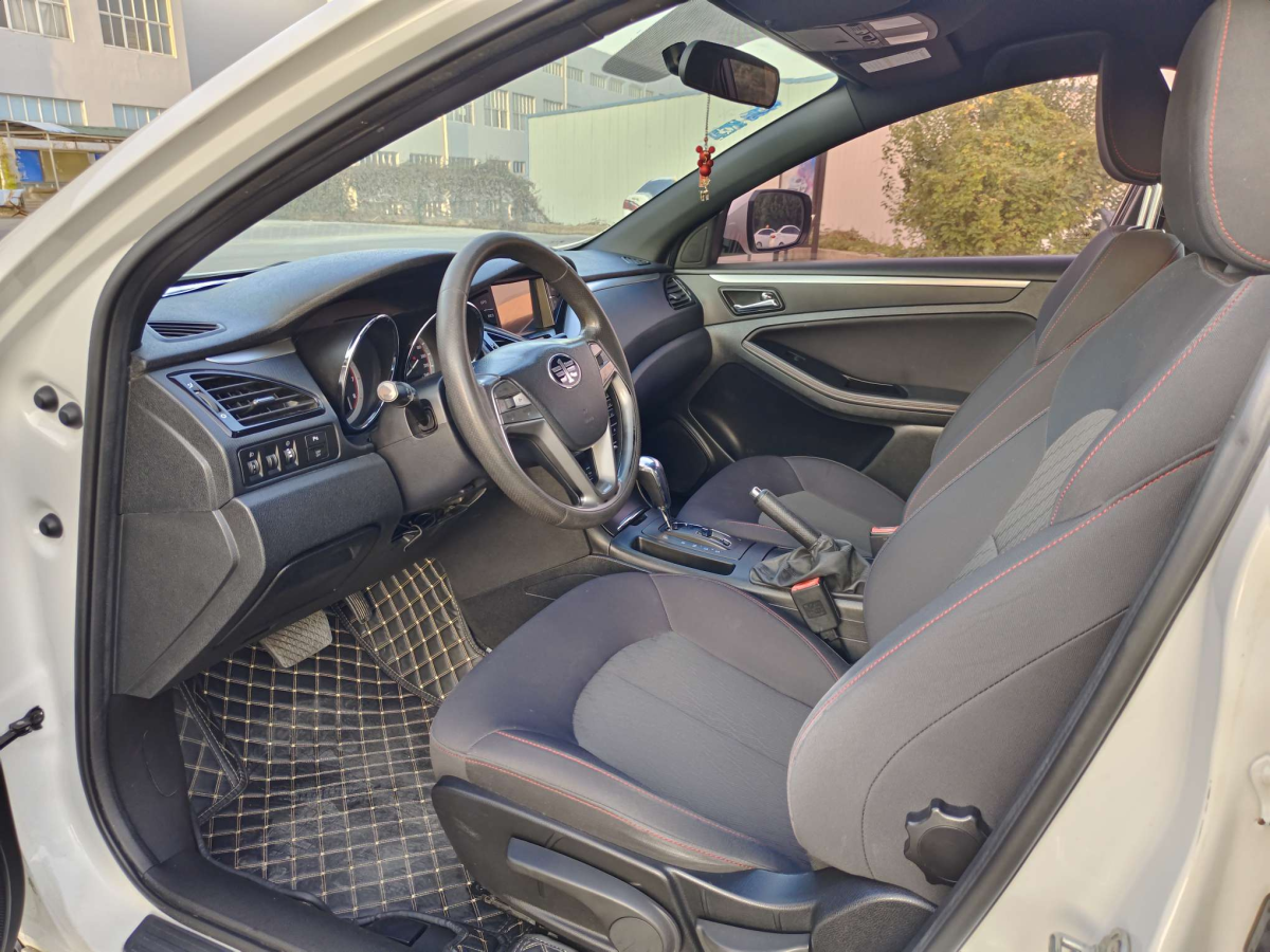 奔騰 B70  2016款 2.0L 自動豪華型圖片