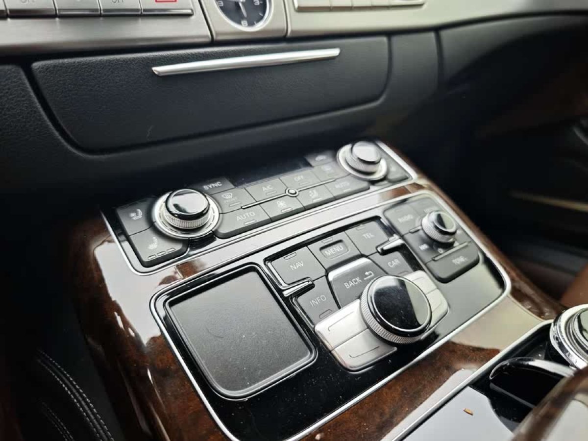 奧迪 奧迪A8  2016款 A8L 45 TFSI quattro豪華型圖片