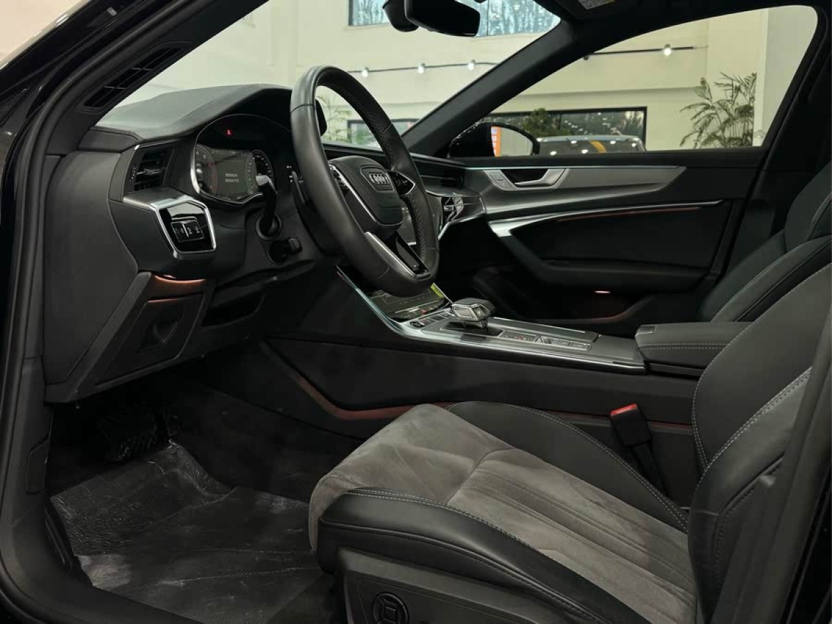 奧迪 奧迪A6L  2023款 改款 40 TFSI 豪華動感型圖片
