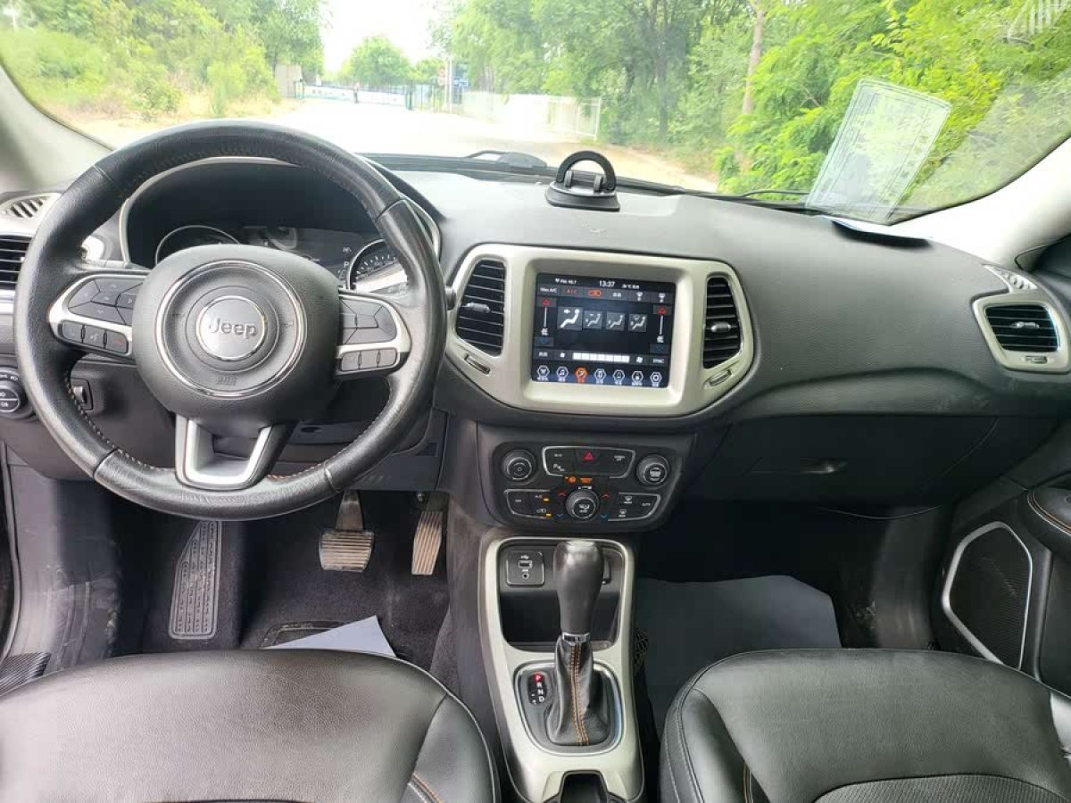 Jeep 指南者  2019款  200TS 自動(dòng)優(yōu)享-互聯(lián)大屏版圖片