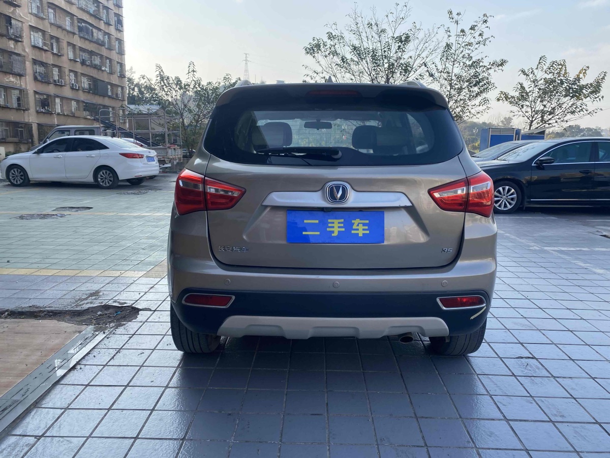 長(zhǎng)安 CS35  2017款 1.6L 手動(dòng)豪華型圖片