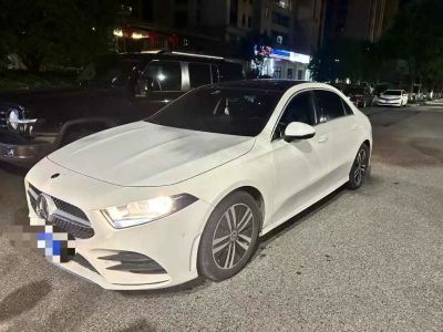 2019年1月 奔馳 奔馳A級 A 220 L 4MATIC 運(yùn)動轎車圖片