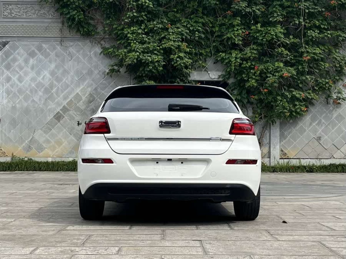 觀致 觀致3  2018款 兩廂 1.6L 自動(dòng)尊貴型圖片