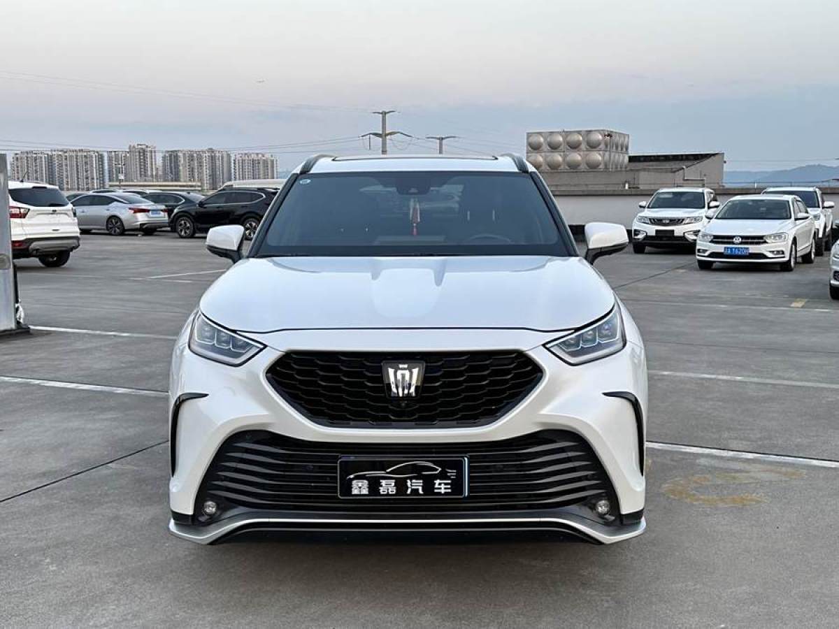 丰田 皇冠陆放  2023款 2.5L HEV四驱尊贵版图片