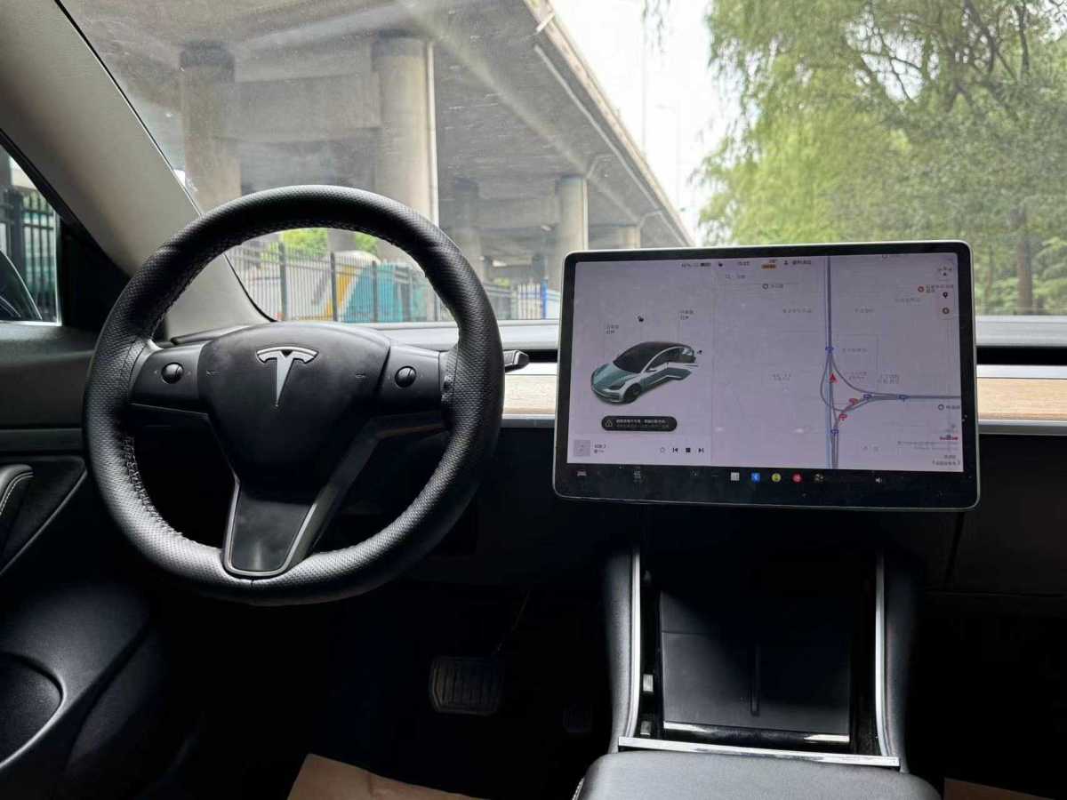 特斯拉 Model 3  2019款 標(biāo)準(zhǔn)續(xù)航后驅(qū)升級(jí)版圖片