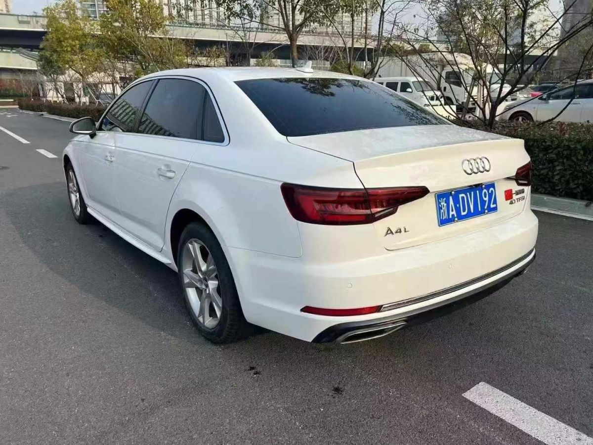 奧迪 奧迪A4L  2020款 35 TFSI 時(shí)尚動感型圖片