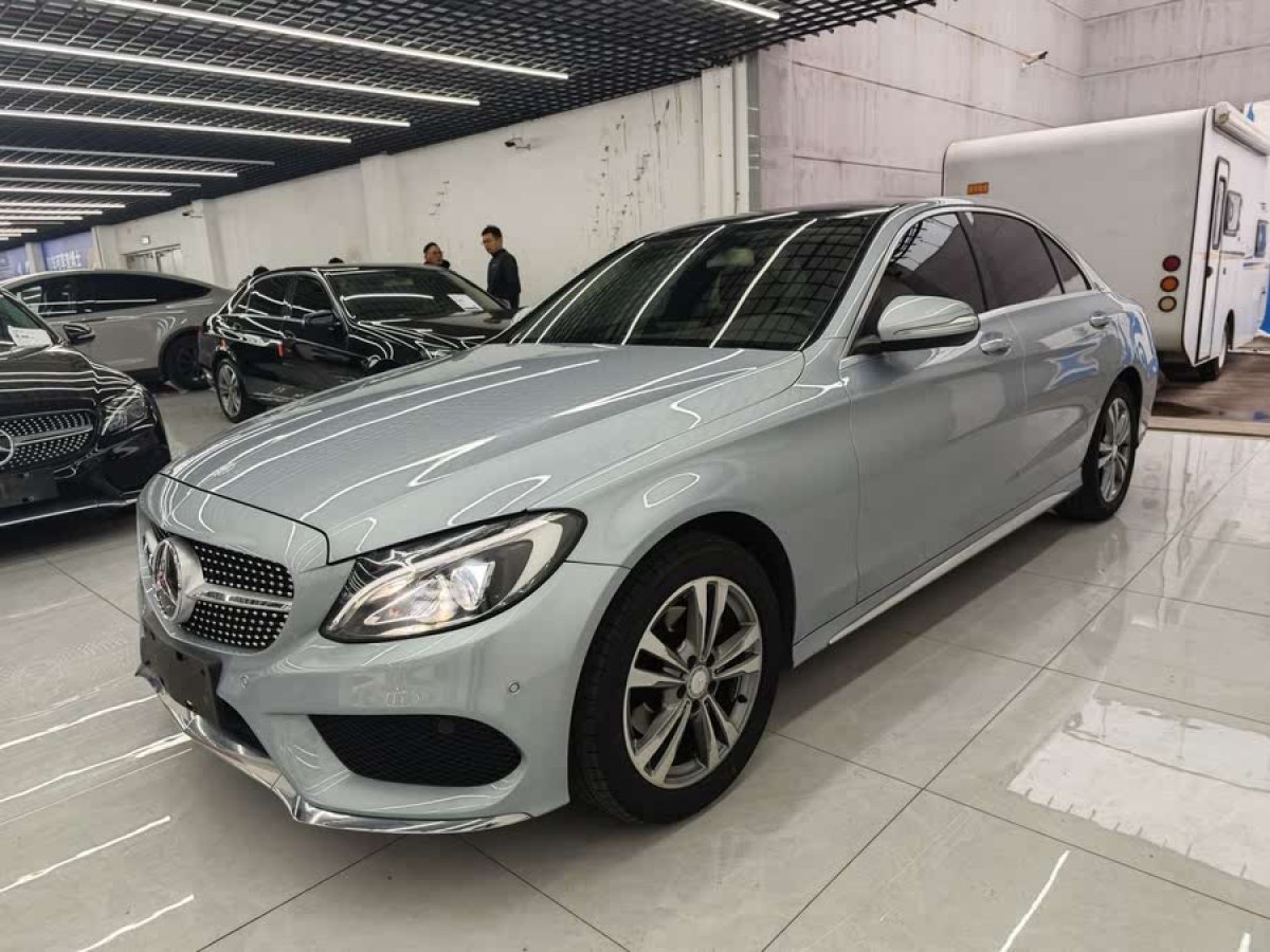 奔馳 奔馳C級(jí)  2016款 C 200 L 運(yùn)動(dòng)型圖片