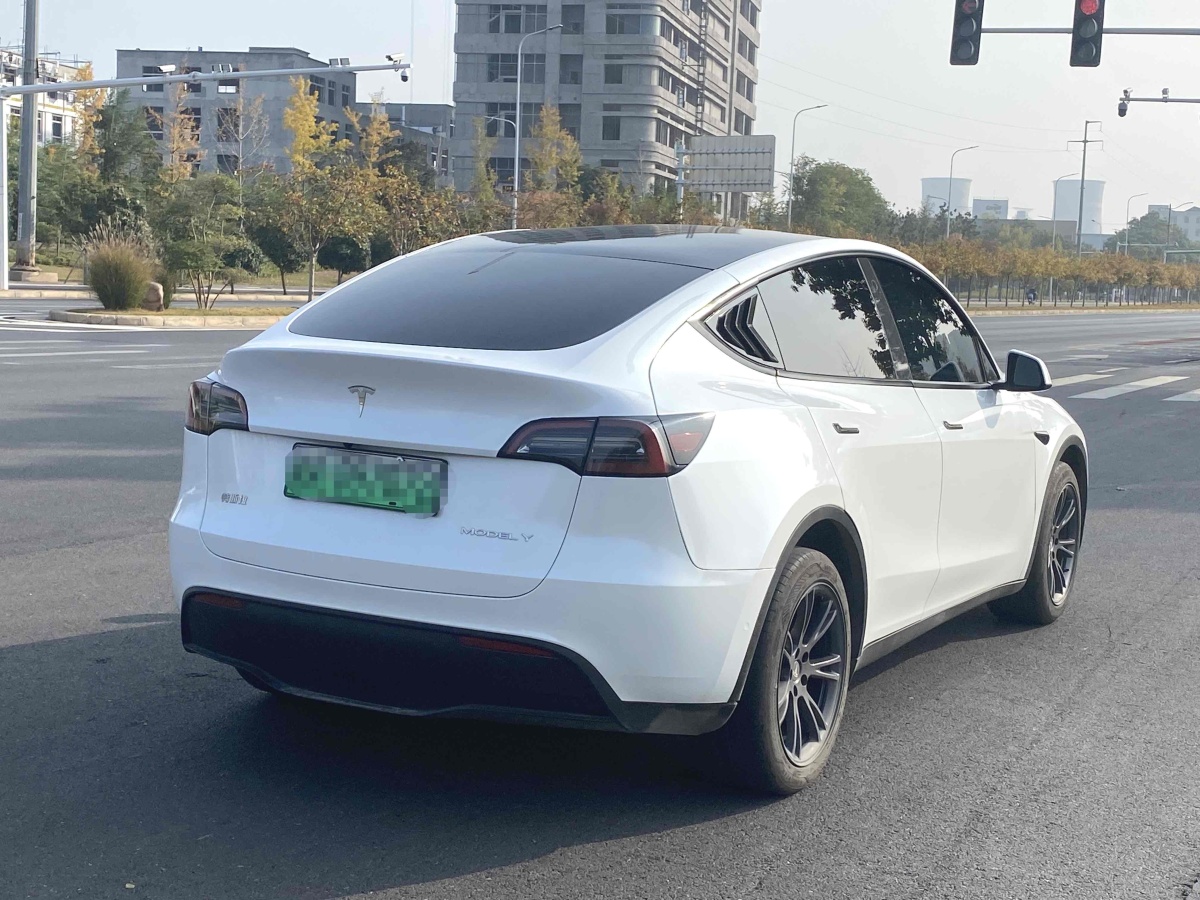 特斯拉 Model 3  2023款 煥新版 后輪驅(qū)動圖片