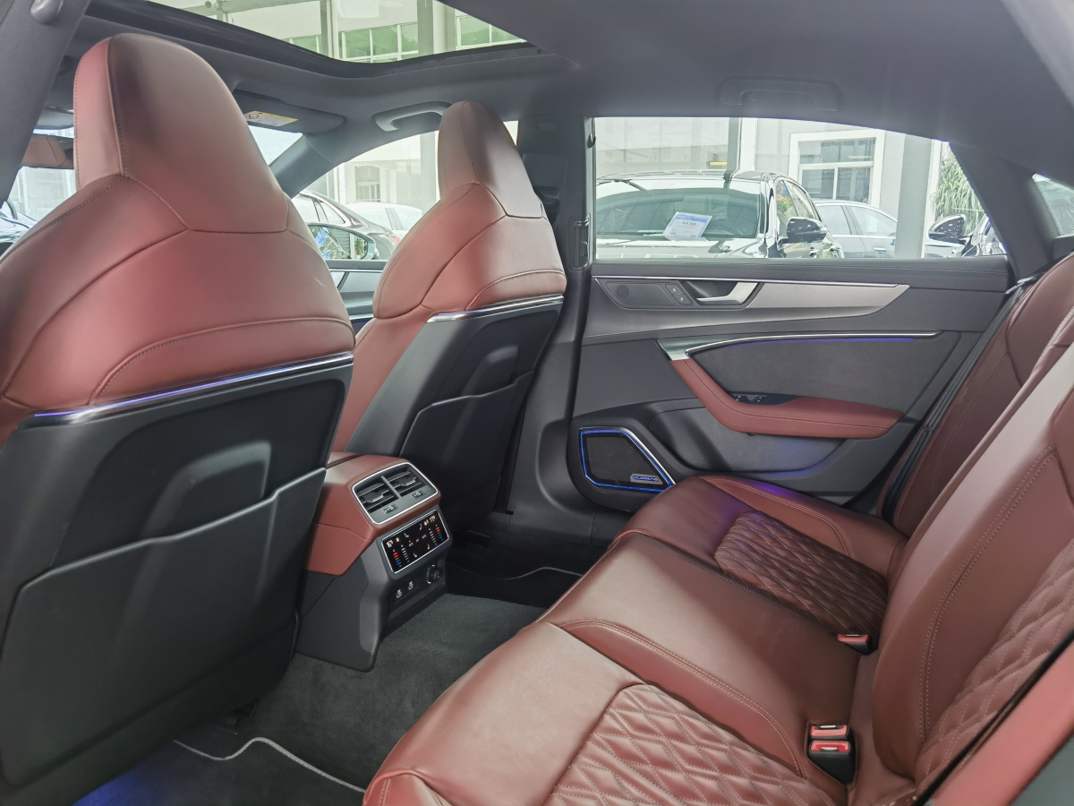 奧迪 奧迪A7L  2024款 45 TFSI quattro 黑武士版圖片