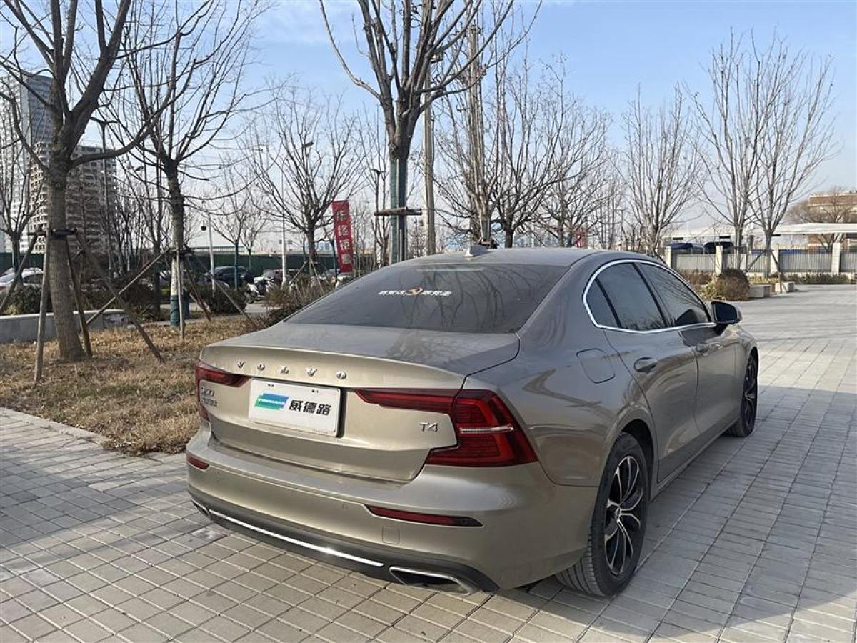 沃爾沃 S60L  2021款 T4 智逸豪華版圖片