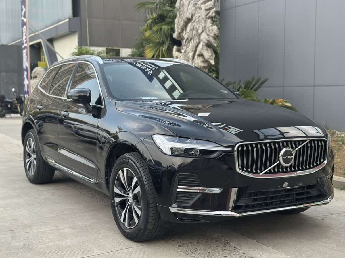 沃爾沃 XC60  2022款 B5 四驅(qū)智逸豪華版圖片