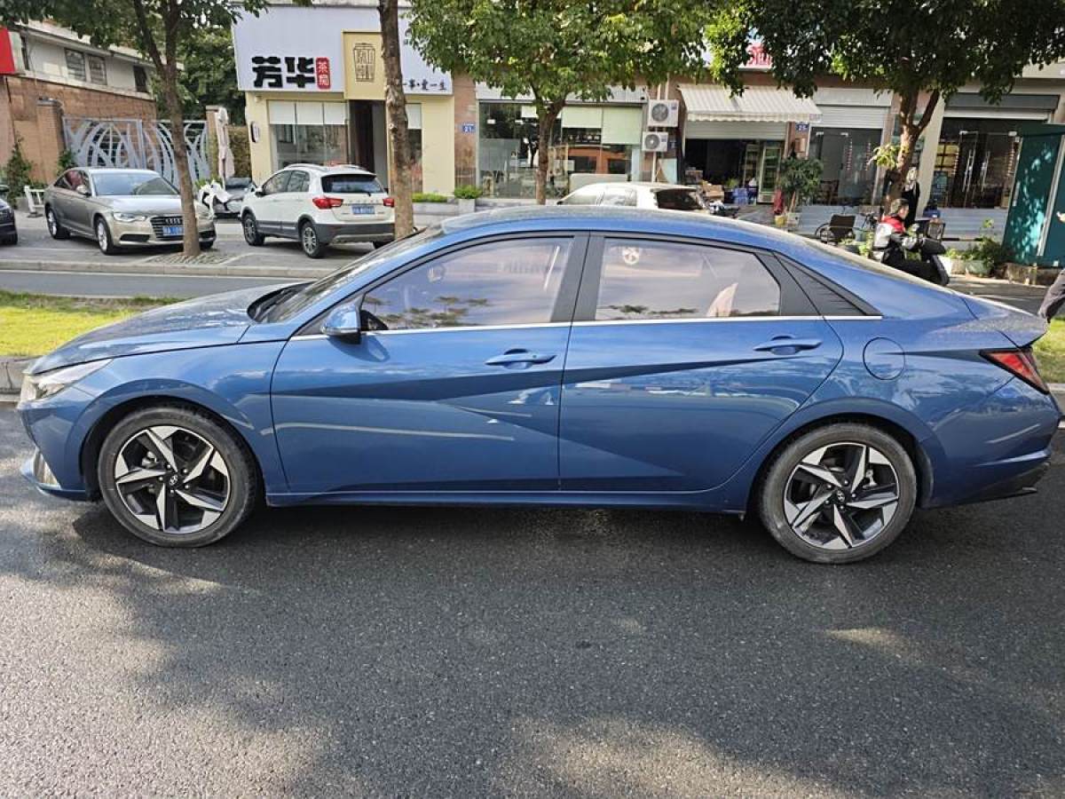 現(xiàn)代 伊蘭特  2021款 1.5L LUX尊貴版圖片