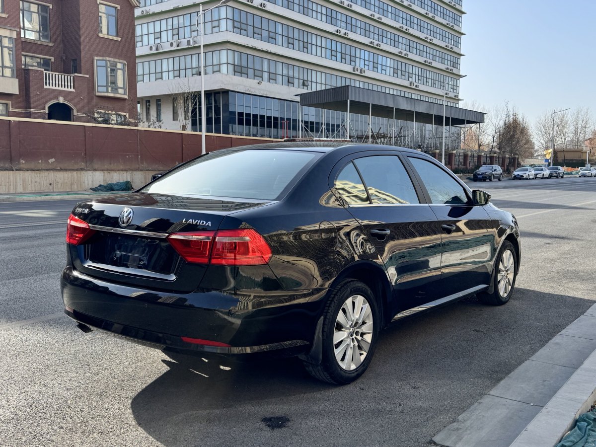 大眾 朗逸  2013款 改款經(jīng)典 1.6L 自動舒適版圖片