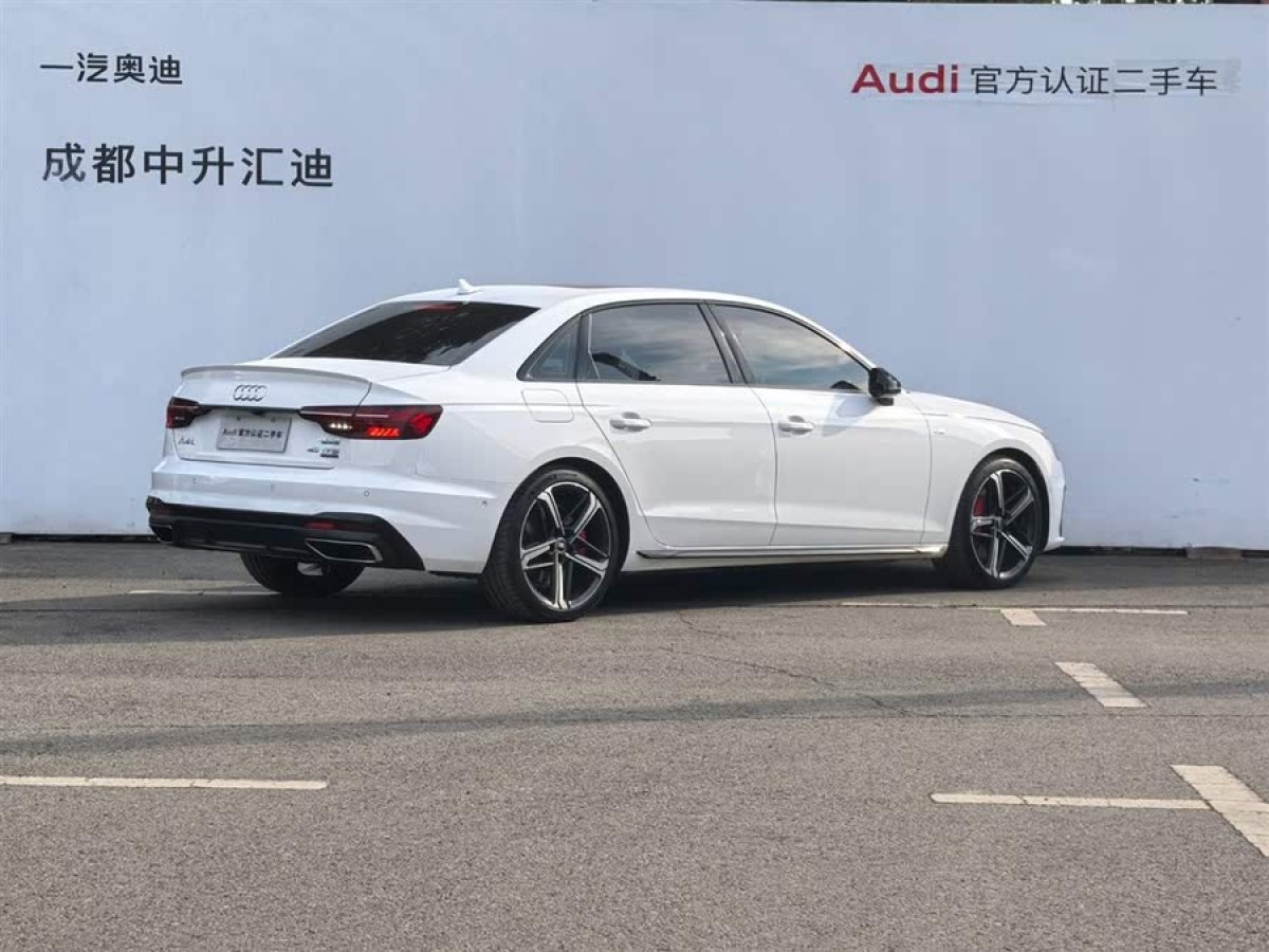 奧迪 奧迪A4L  2022款 45 TFSI quattro 臻選動感型圖片