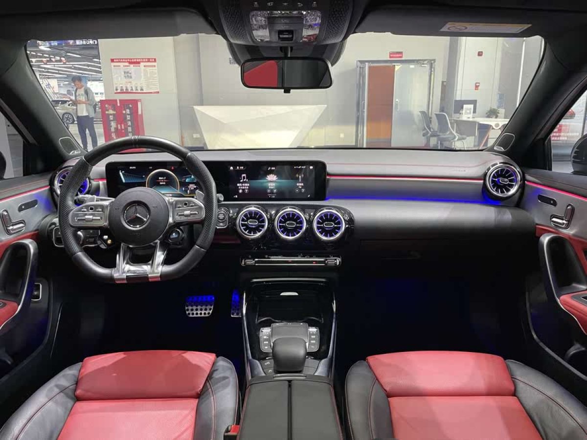 奔馳 奔馳A級AMG  2020款 AMG A 35 4MATIC圖片