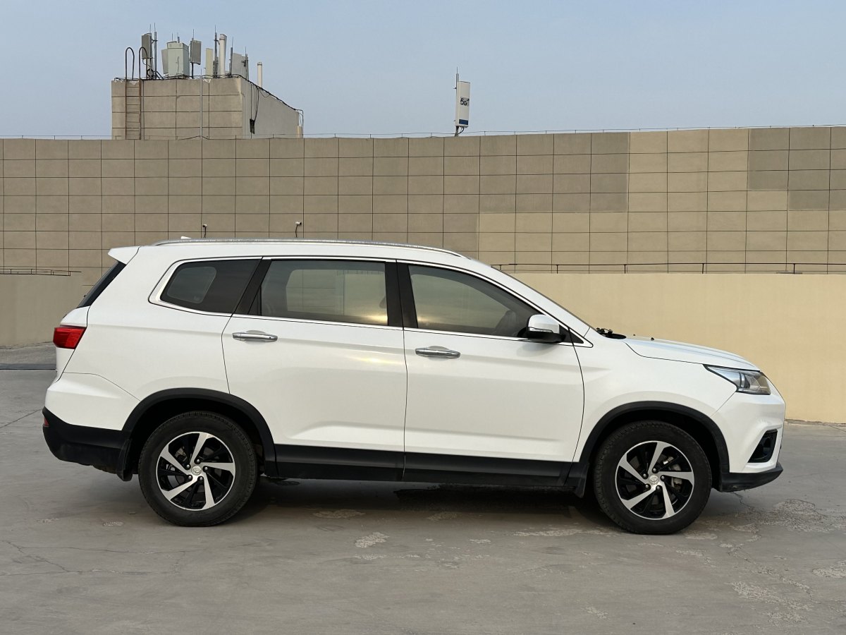 北汽幻速 S7  2018款 1.5T 自動(dòng)尊貴型圖片