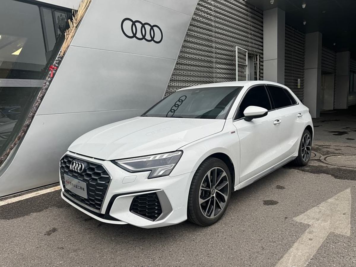 2022年2月奧迪 奧迪A3  2021款 Sportback 35 TFSI 進(jìn)取運(yùn)動(dòng)型