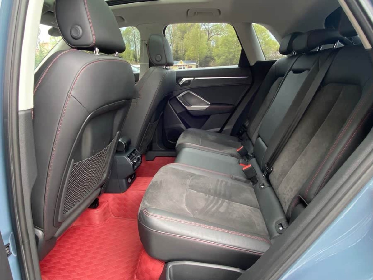 奧迪 奧迪Q3  2022款 40 TFSI RS套件燃速型圖片