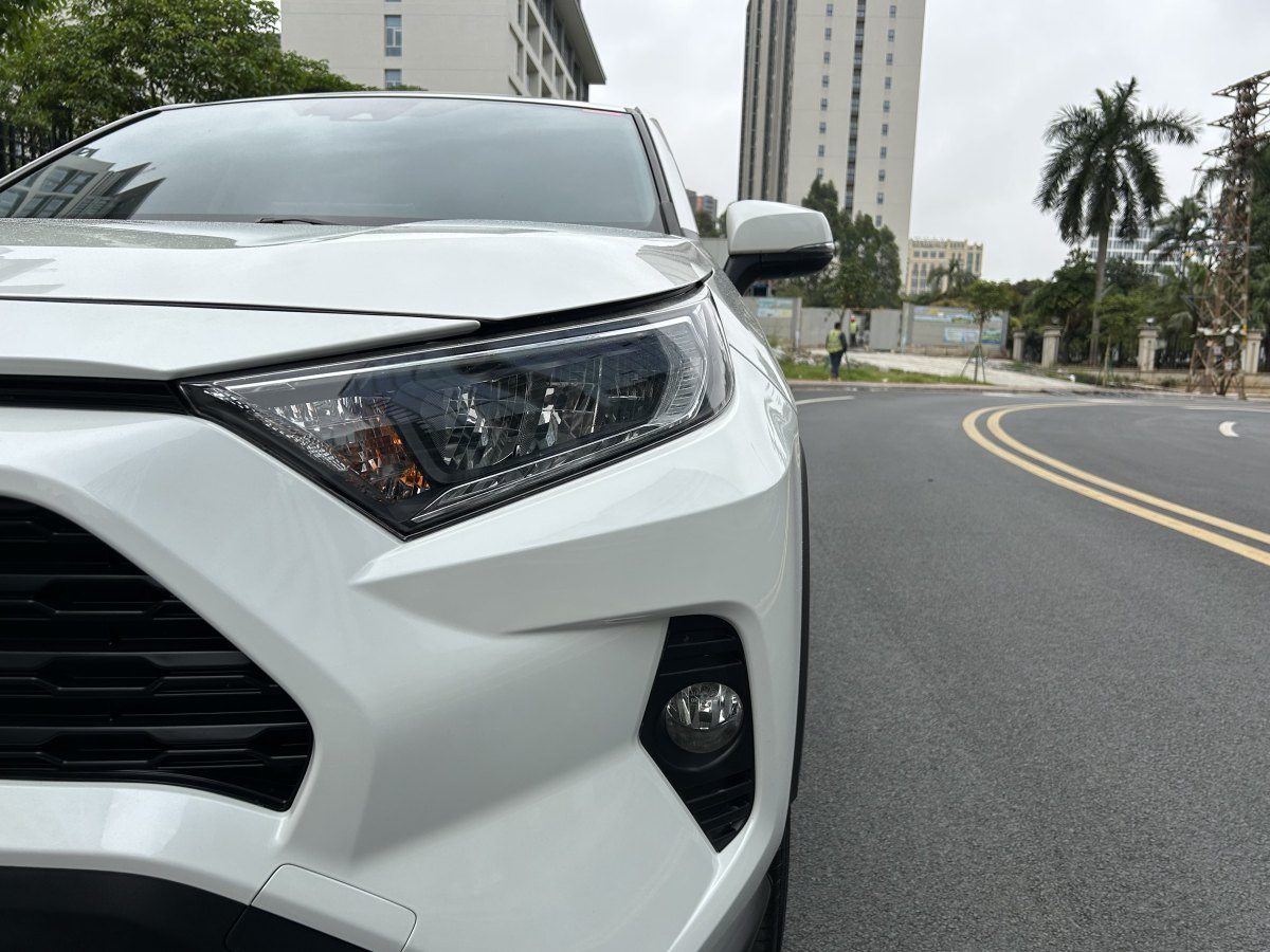 豐田 RAV4榮放  2020款 雙擎  2.5L CVT兩驅精英版圖片