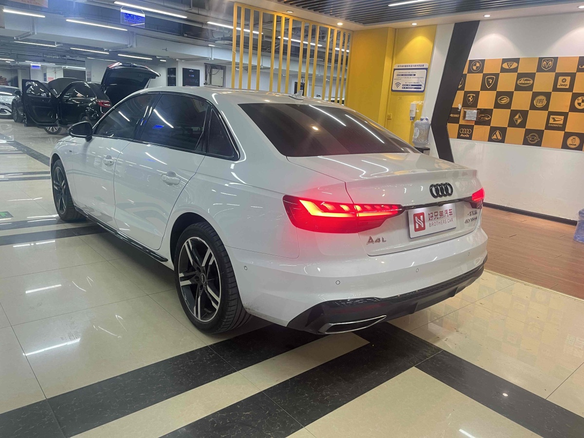 奧迪 奧迪A4L  2022款 40 TFSI 豪華動感型圖片