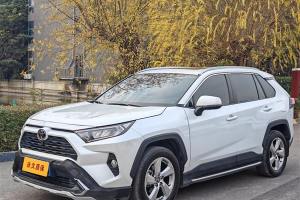 RAV4荣放 丰田 2.0L CVT两驱风尚PLUS版