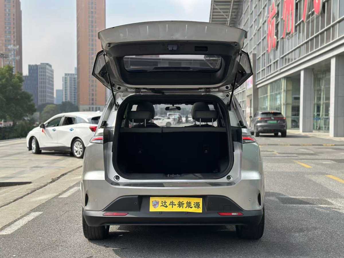 合創(chuàng) 合創(chuàng)Z03  2022款 510km 潮享版 135kW 64.23kWh圖片