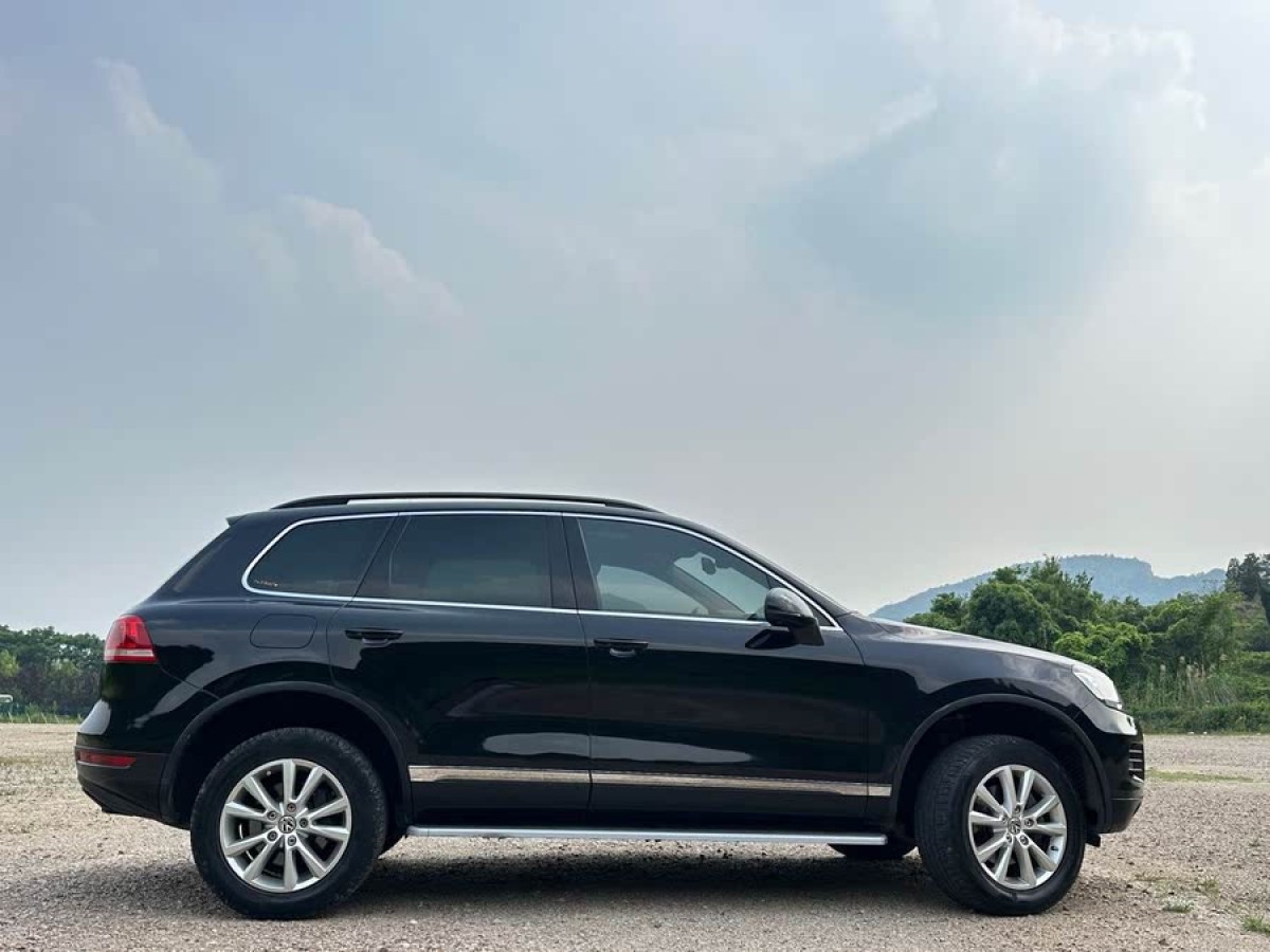 大眾 途銳  2011款 3.0TDI 柴油豪華型圖片