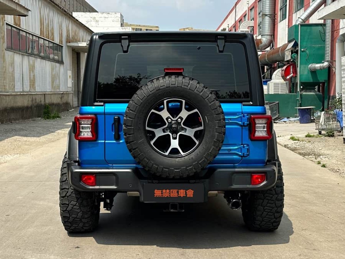 Jeep 牧馬人  2024款 2.0T 羅賓漢四門版圖片