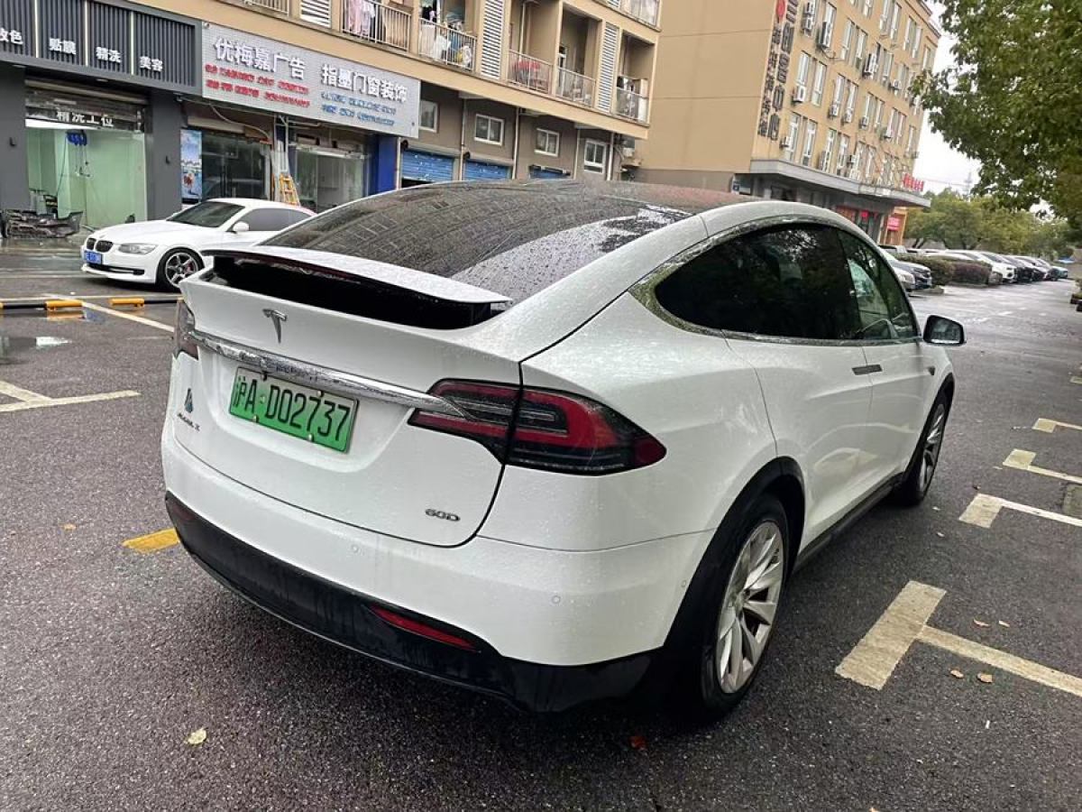 特斯拉 Model X  2016款 Model X 60D圖片