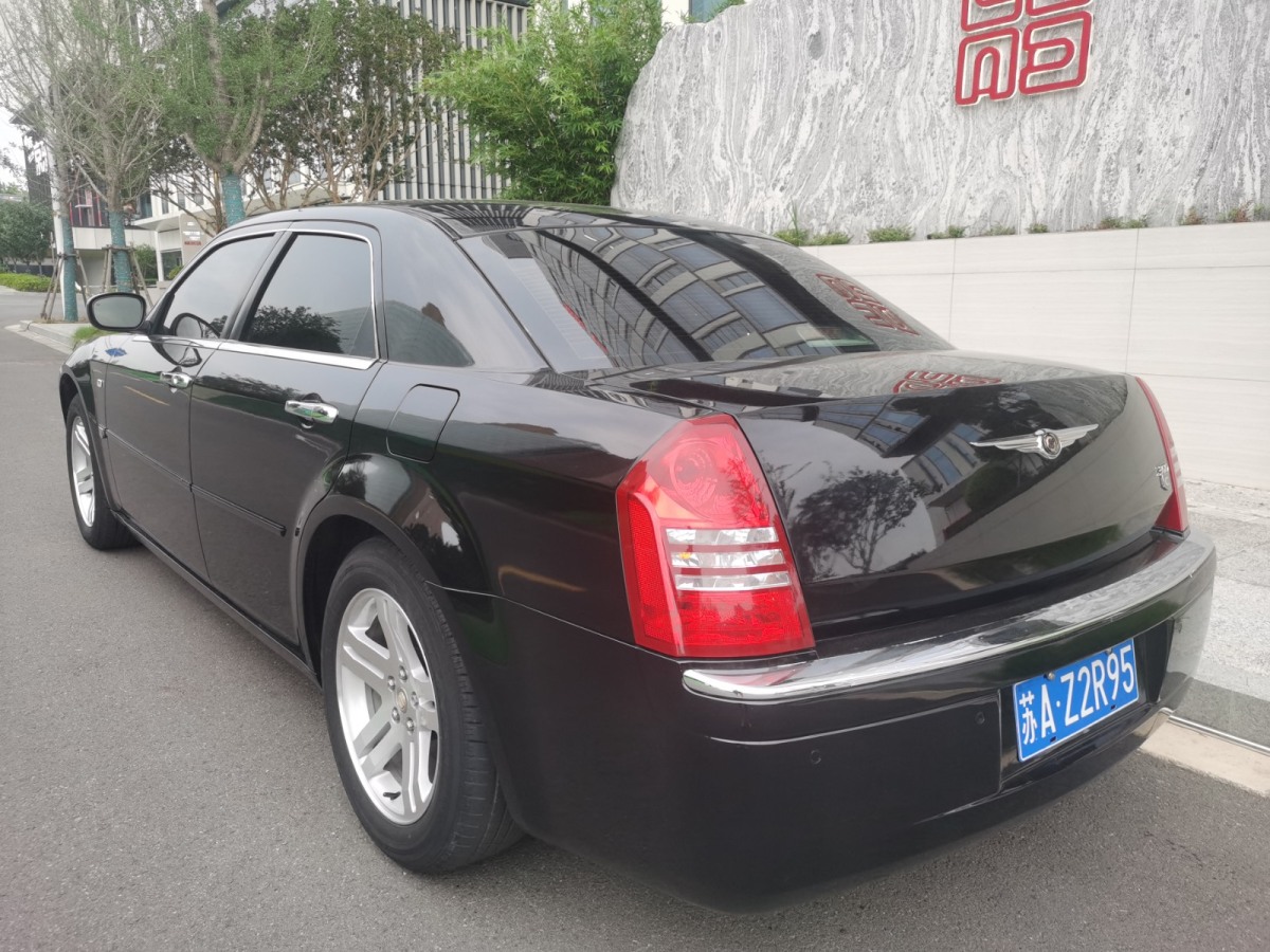 克萊斯勒 300C  2007款 2.7L 商務(wù)版圖片