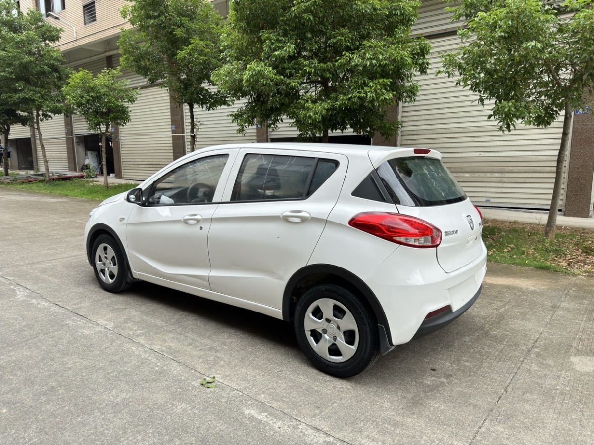 寶駿 310  2016款 1.2L 手動(dòng)舒適型圖片