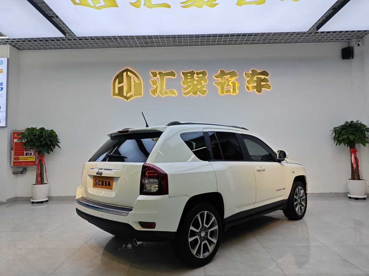 Jeep 指南者  2014款 改款 2.4L 四驅(qū)豪華版圖片