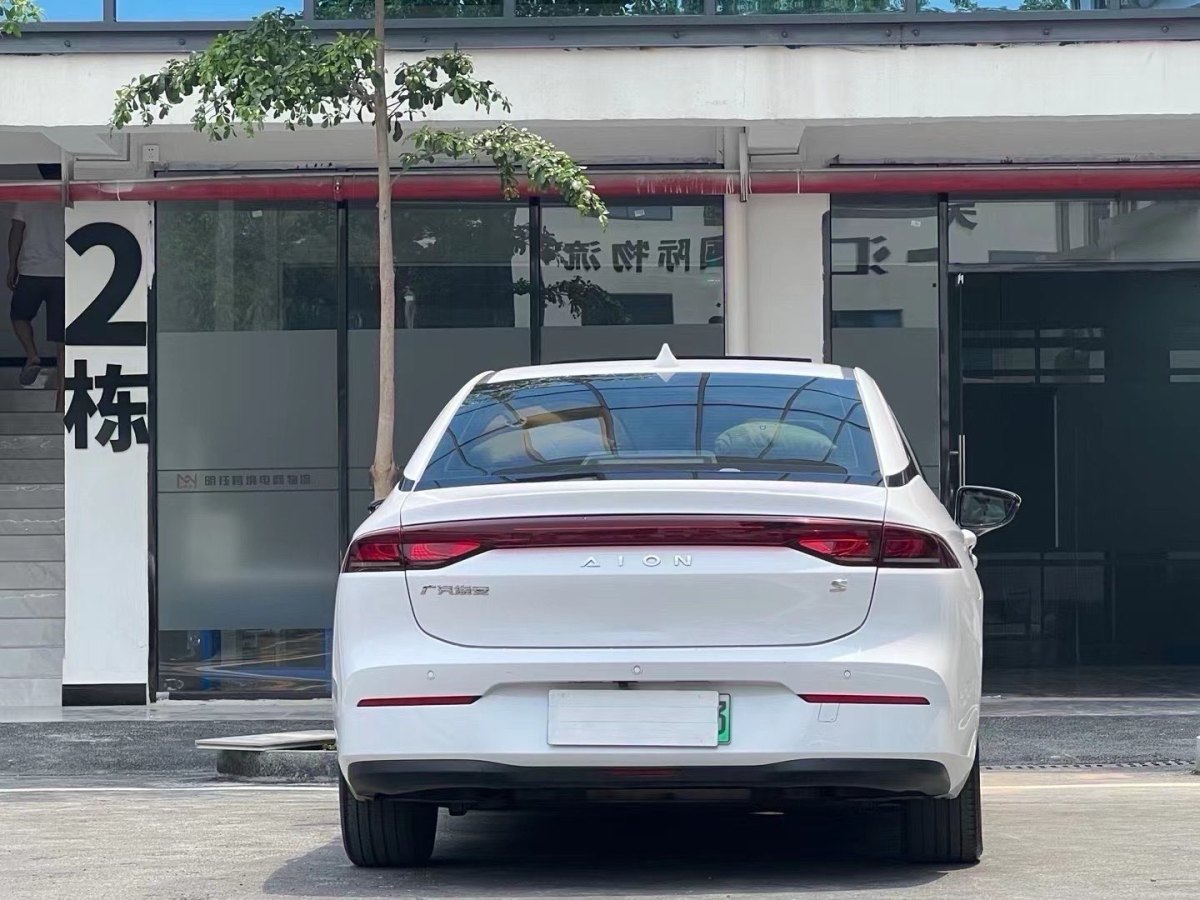 埃安 AION S  2023款 炫 580 55.2kWh 磷酸铁锂图片