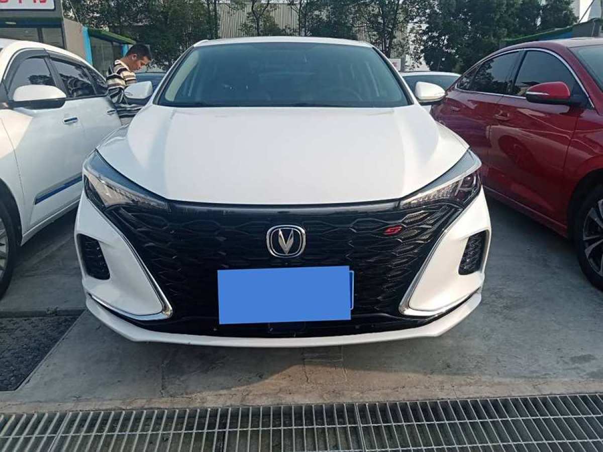 長(zhǎng)安 逸動(dòng)  2021款 PLUS 藍(lán)鯨NE 1.4T GDI DCT尊貴型圖片