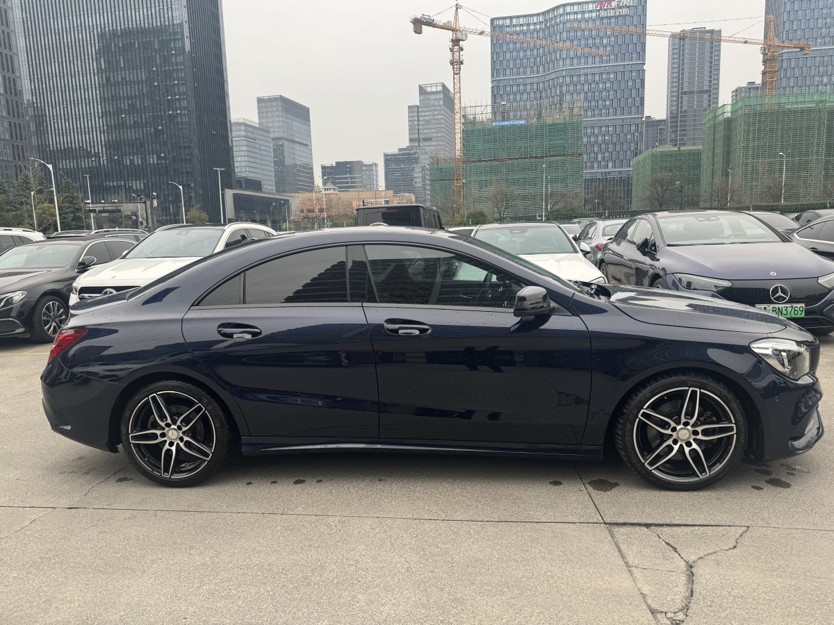 2017年6月奔馳 奔馳CLA級(jí)  2016款 改款 CLA 220 4MATIC