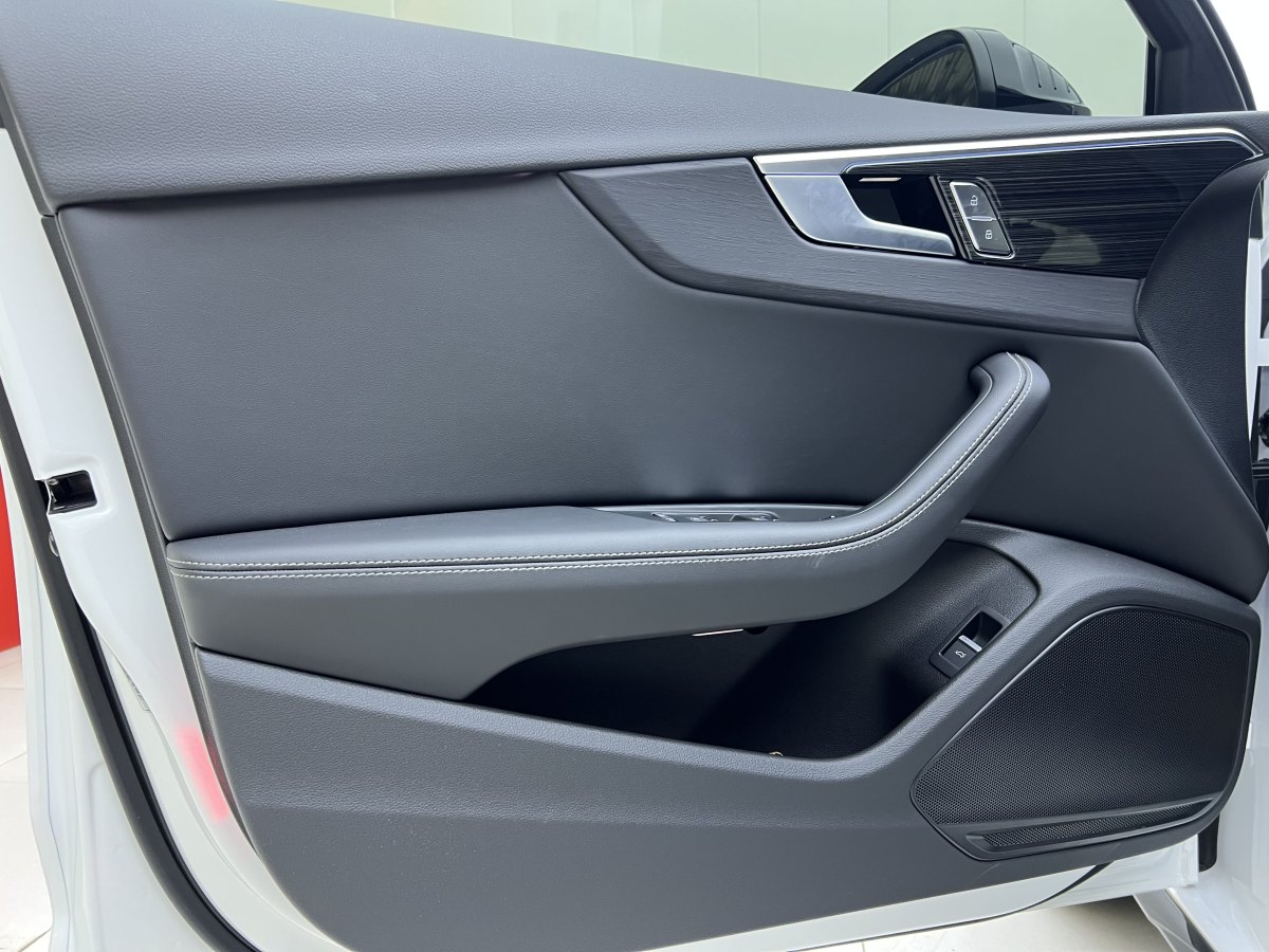 奧迪 奧迪A4L  2024款 40 TFSI 豪華動感型圖片