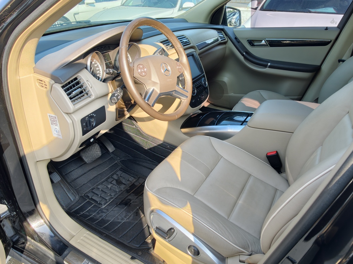 奔馳 奔馳R級  2015款 R 400 4MATIC 豪華型圖片