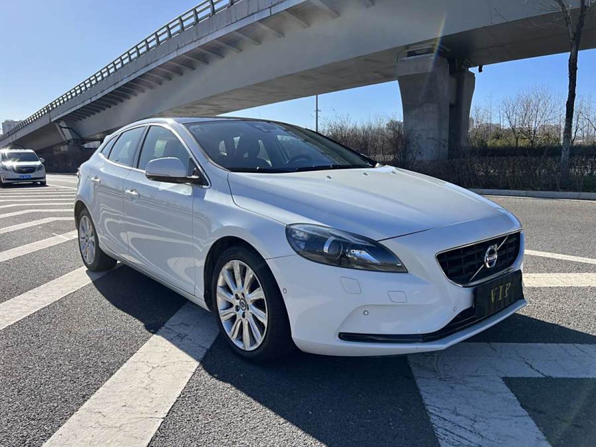 沃爾沃 V40  2014款 2.0T 智雅版圖片