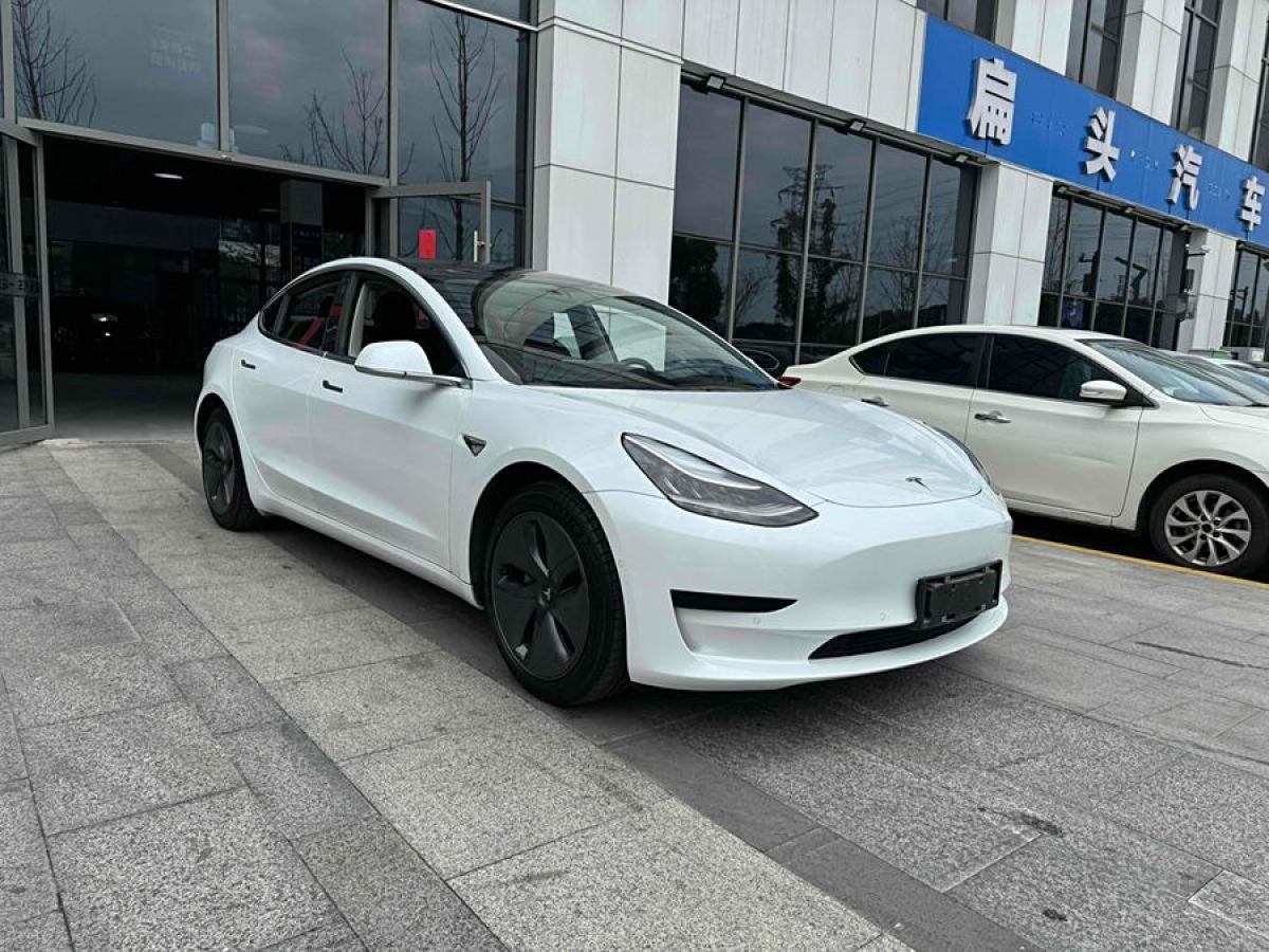 特斯拉 Model 3  2020款 改款 標(biāo)準(zhǔn)續(xù)航后驅(qū)升級(jí)版圖片