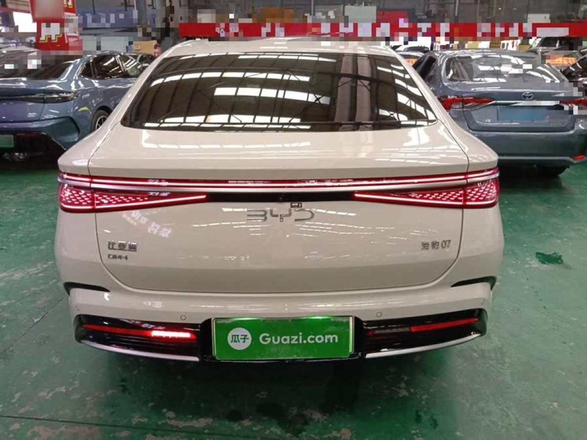 比亞迪 海豹07 DM-i  2025款 DM-i 1.5L 125km 尊貴型圖片