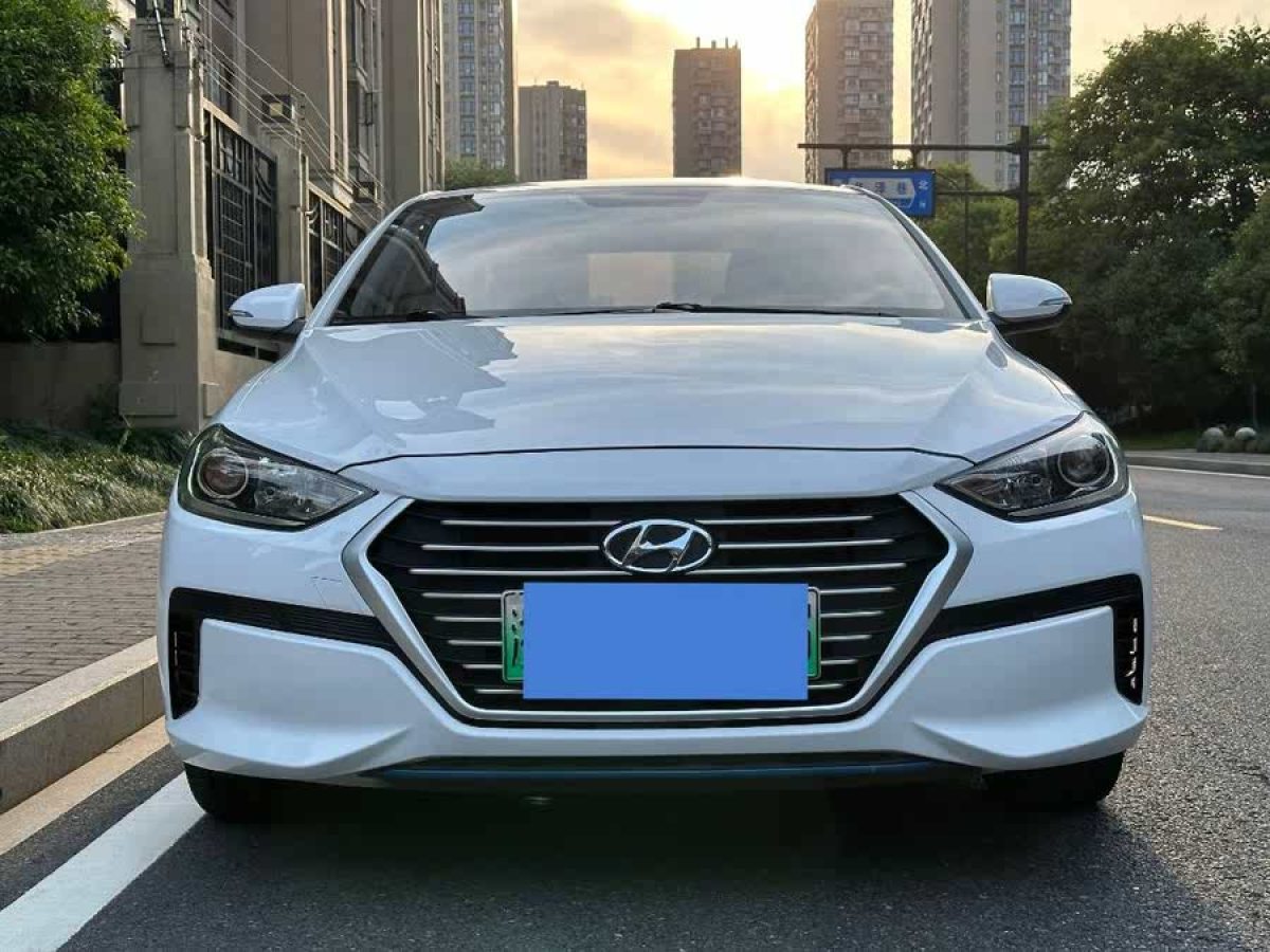 現(xiàn)代 領(lǐng)動插電混動  2019款 1.6L PHP 智行版圖片