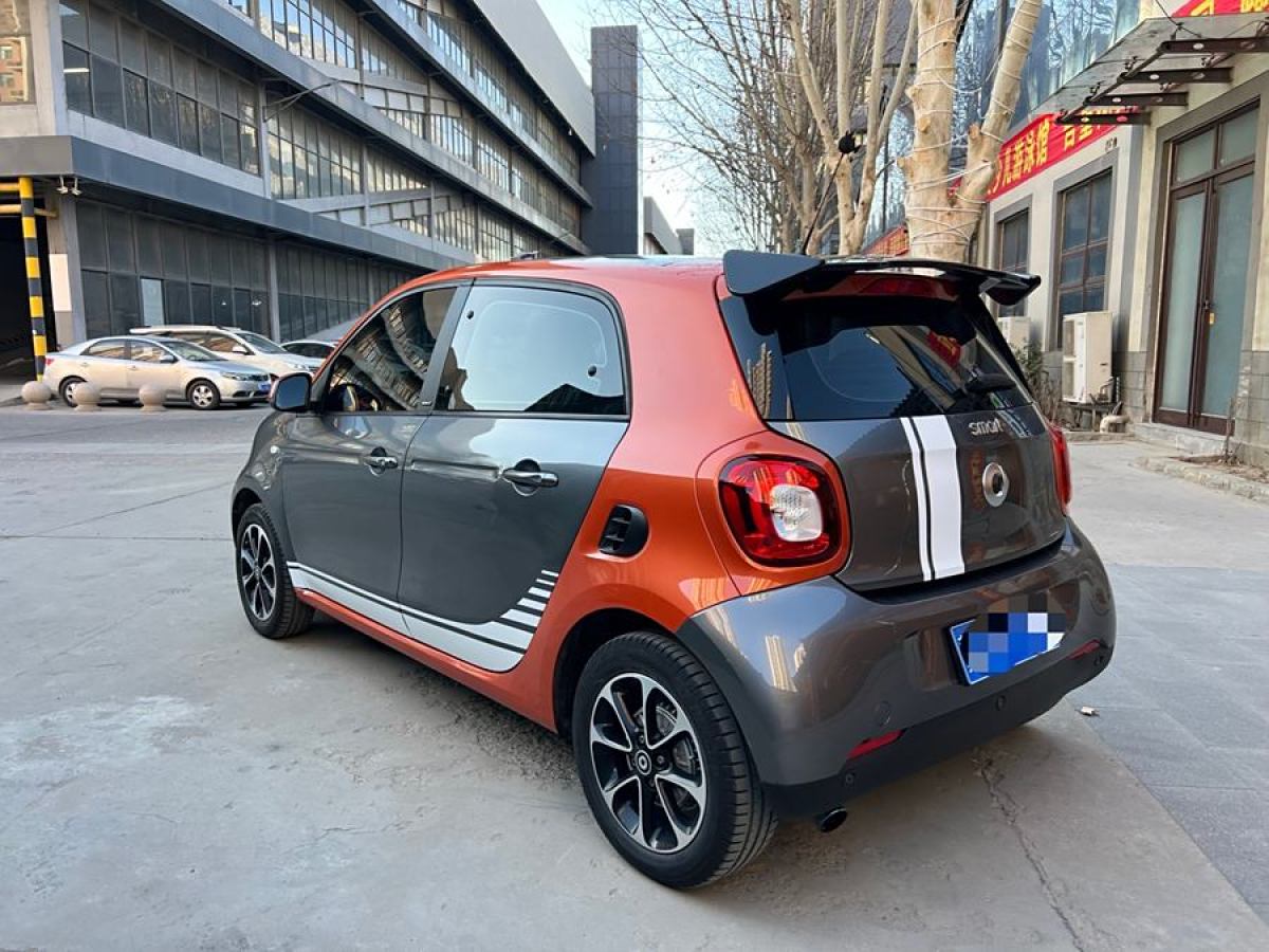 smart forfour  2016款 1.0L 52千瓦激情版圖片