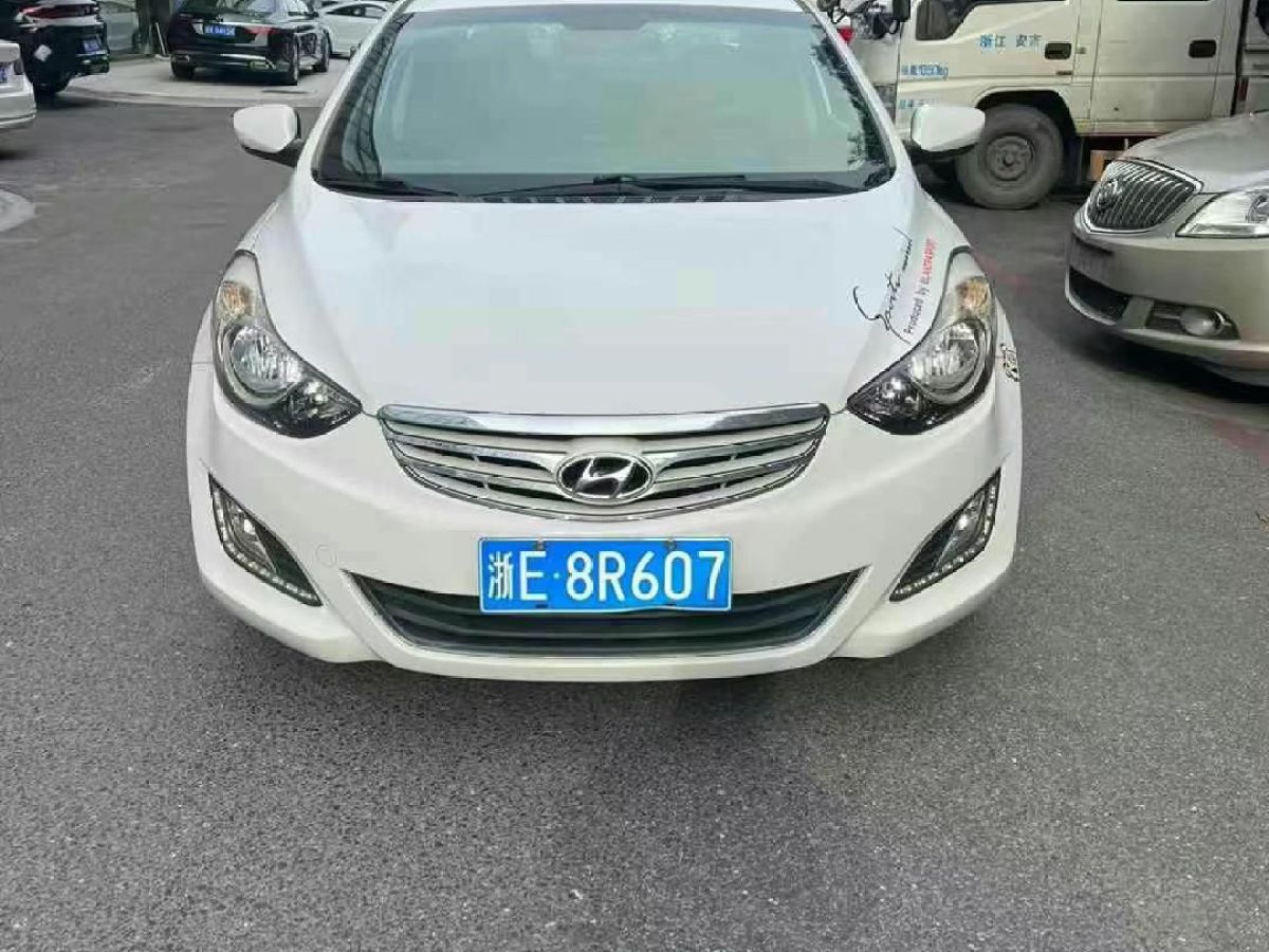 現(xiàn)代 朗動 圖片
