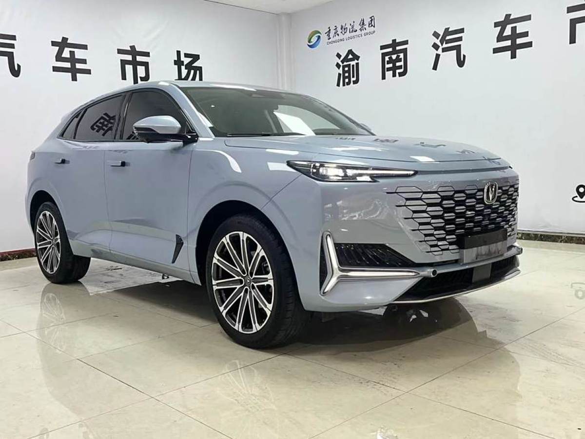 長(zhǎng)安 長(zhǎng)安UNI-K  2021款 2.0T 尊貴型圖片