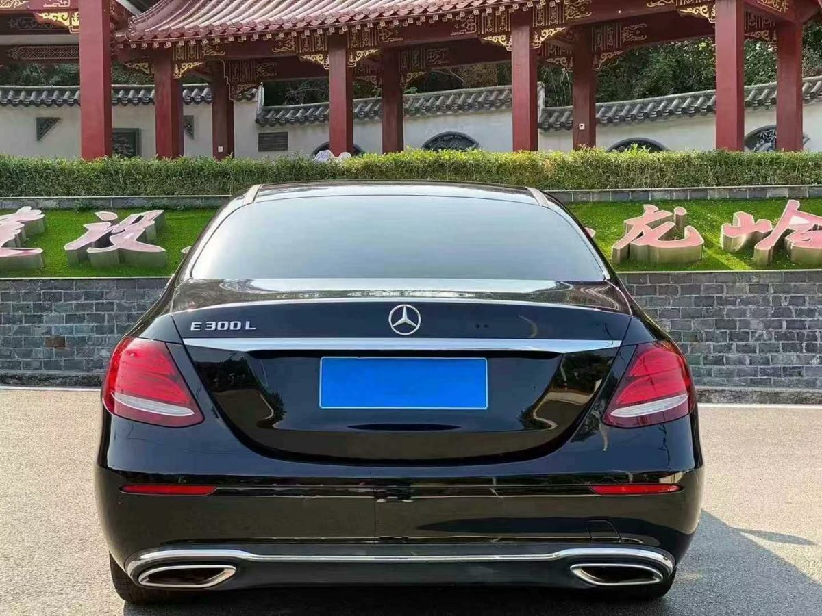 奔馳 奔馳E級(jí)  2019款 E 300 L 豪華型圖片