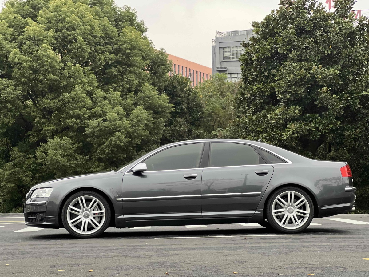 奧迪 奧迪S8  2009款 S8 5.2 FSI quattro圖片