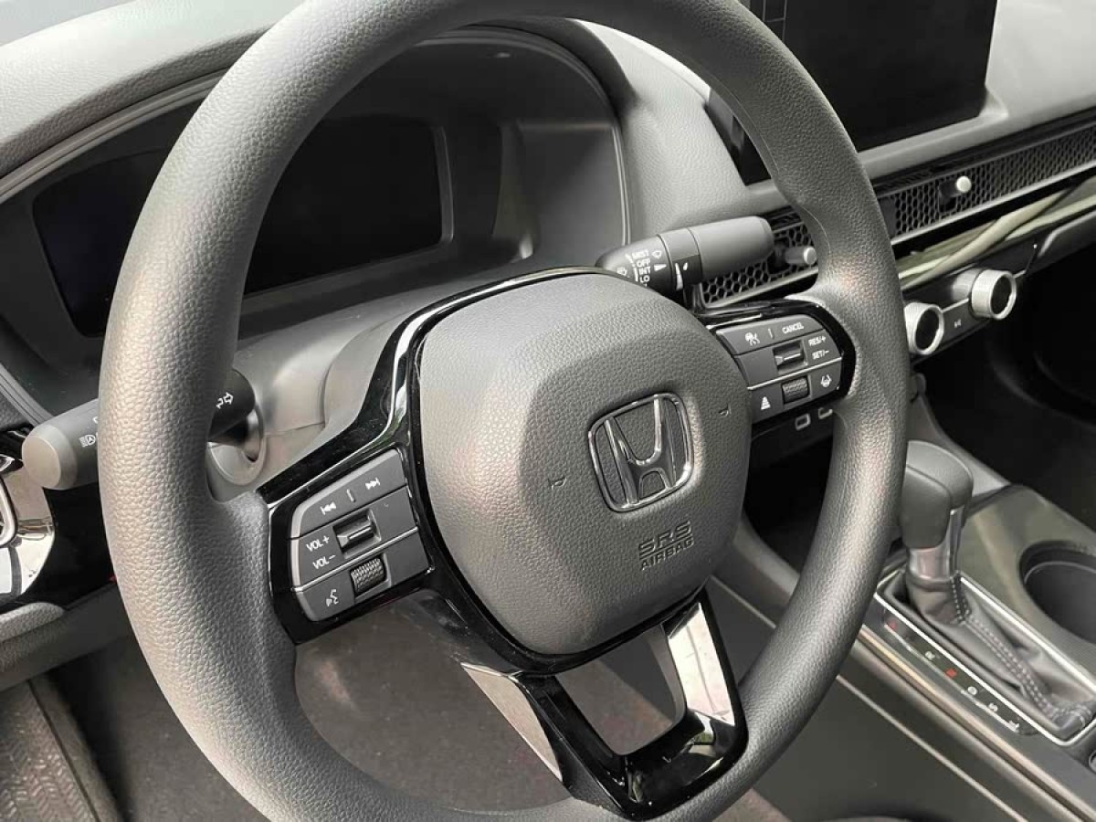 本田 型格  2023款 240TURBO CVT領(lǐng)先版圖片