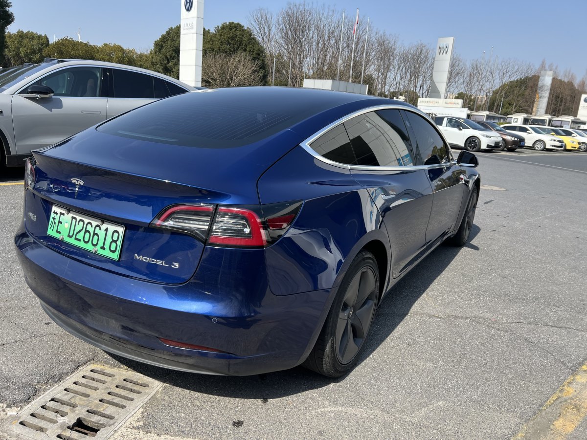 特斯拉 Model 3  2019款 標(biāo)準(zhǔn)續(xù)航后驅(qū)升級(jí)版圖片