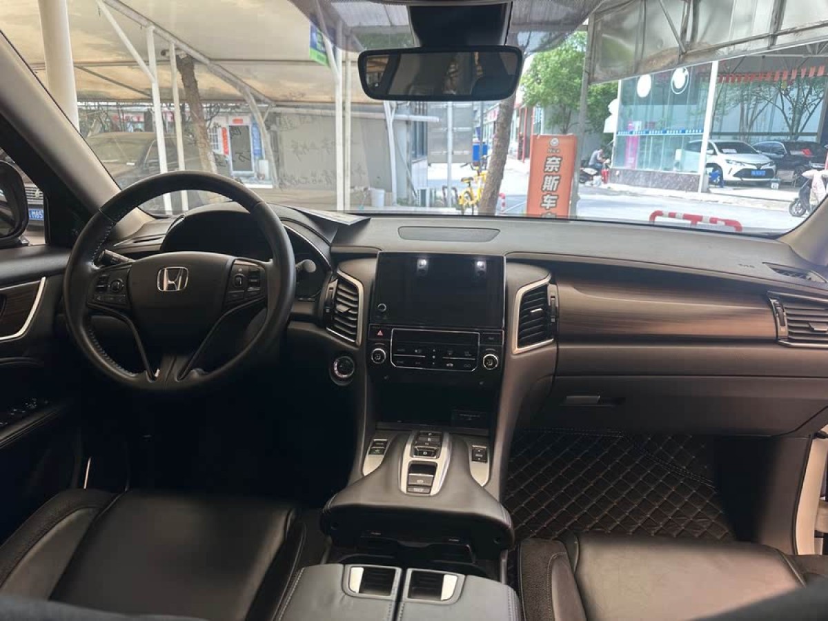 本田 冠道  2023款 370TURBO 四驅(qū)尊享版圖片